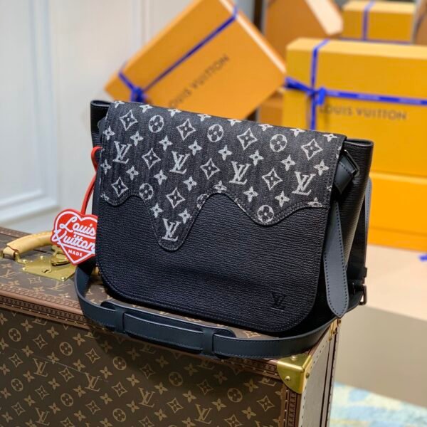 Louis Vuitton Besace Tokyo -39*23*13CM