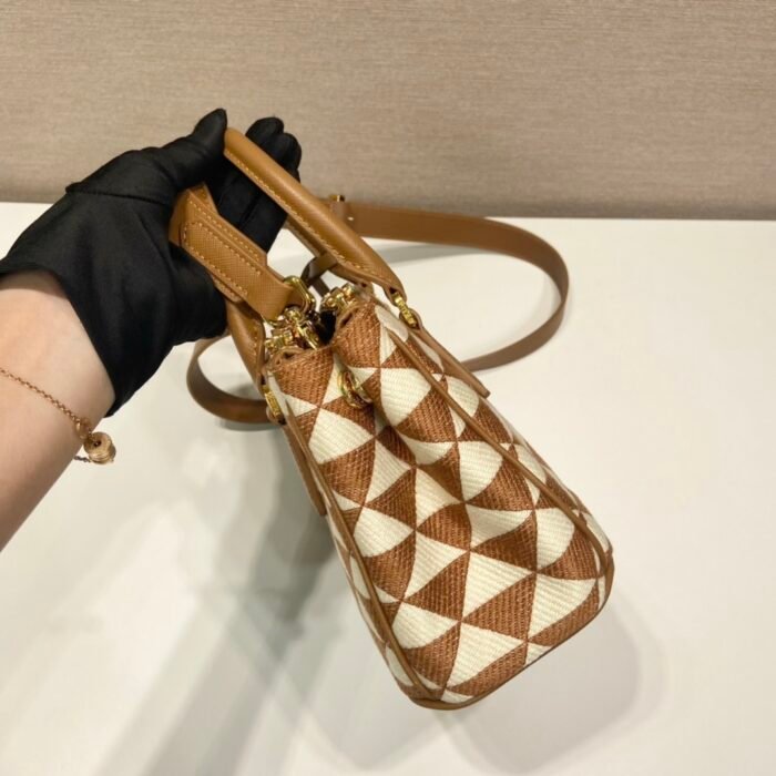 Prada Borsa Galleria In Saffiano 1BA846-20*14*11CM