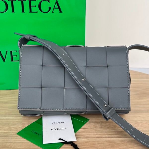 Bottega Veneta Cassette Bag-23x15x6CM