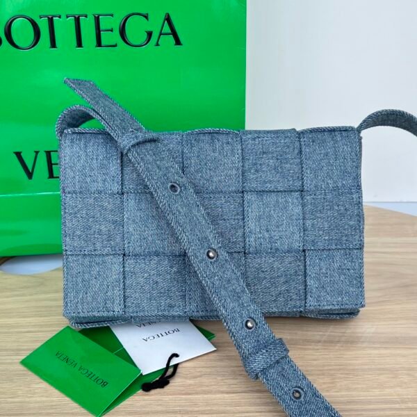 Bottega Veneta Cassette Bag-23x15x5.5CM