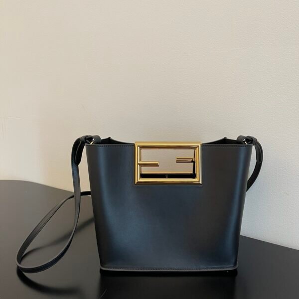 Fendi Way Handbags-23×7×18CM
