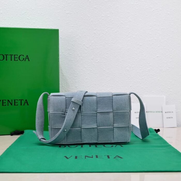 Bottega Veneta Cassette Bag-23x15x6CM