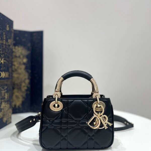 Diro 95-22 Top Handbags-19*8*13CM