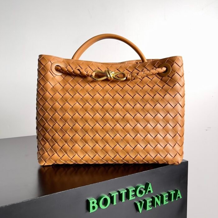 Bottega Veneta Andiamo-32*24*12CM