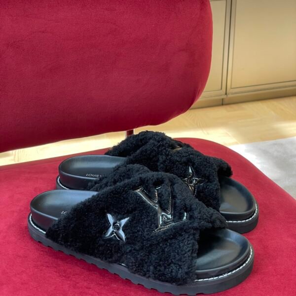 Louis Vuitton Paseo Sandals