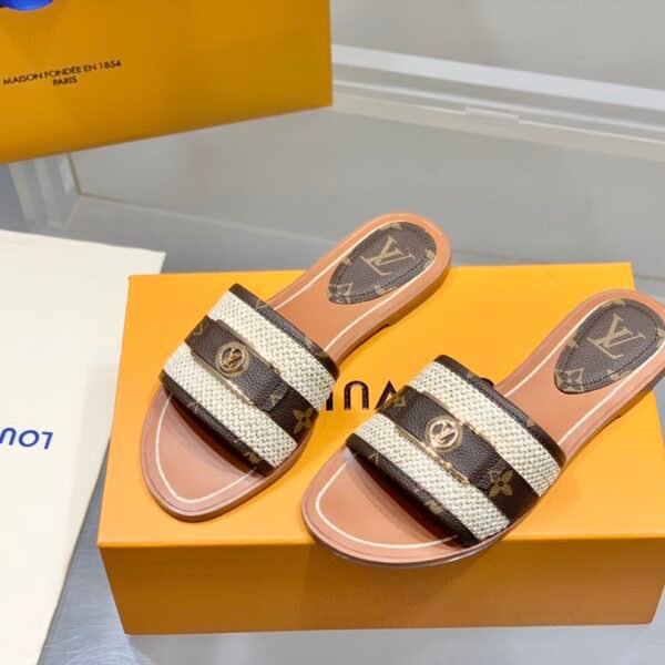 Louis Vuitton Slippers