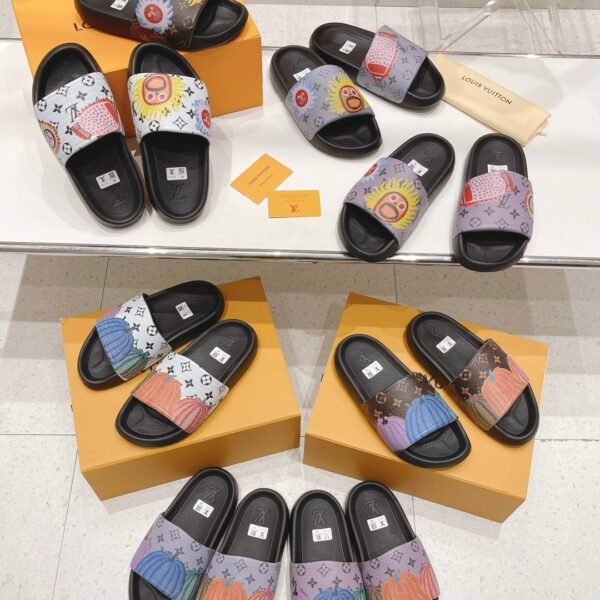Louis Vuitton Slippers